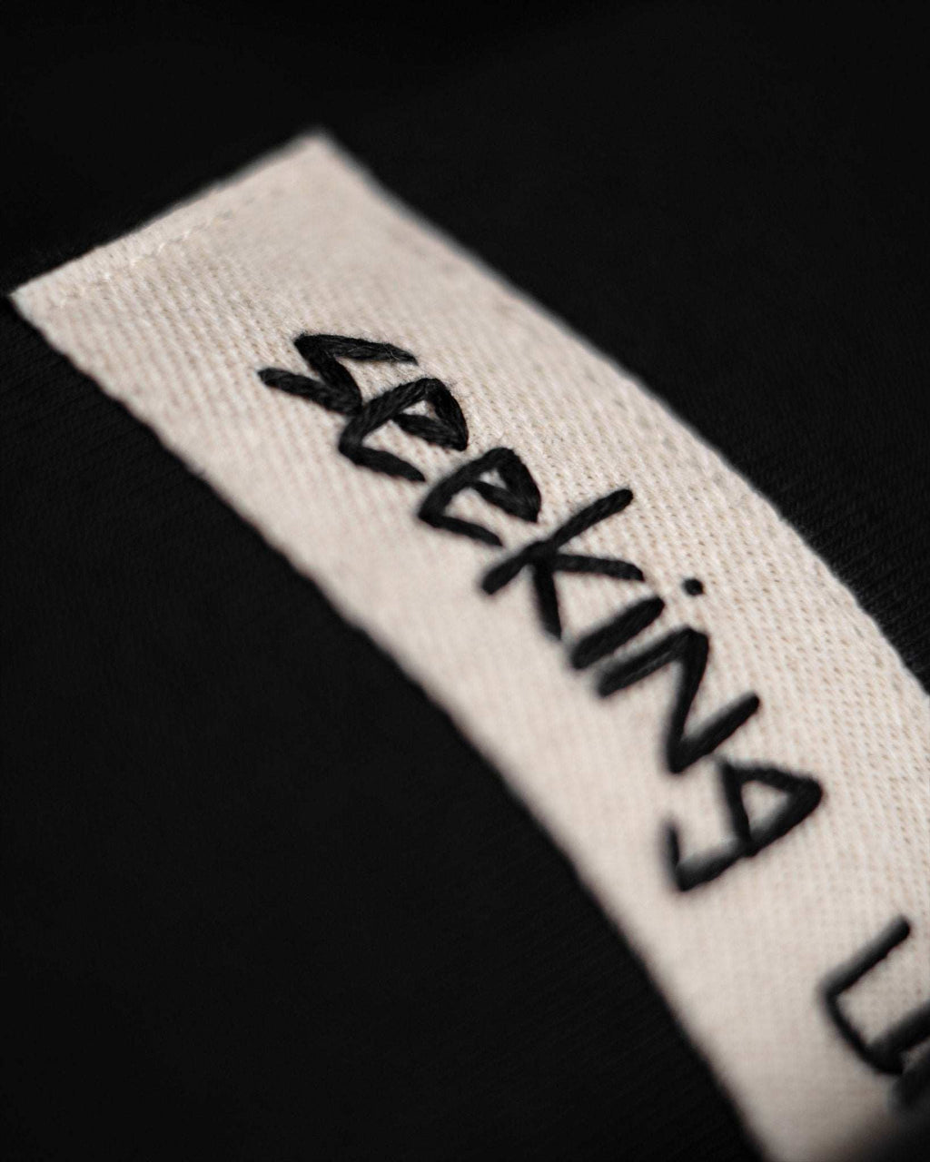 The Unusual T-shirt - OrchinOrchin