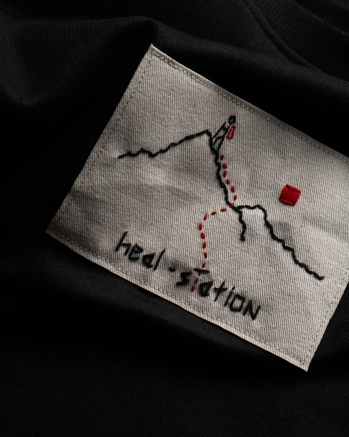 The Heal Station Tee | Wordless - Orchin